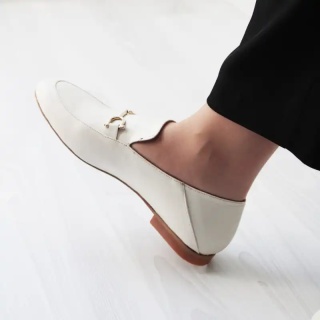 Beige Berthe Women's Leather Loafer